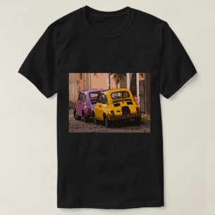 Klassische italienische Fiat 500 Autos in Rom Ital T-Shirt