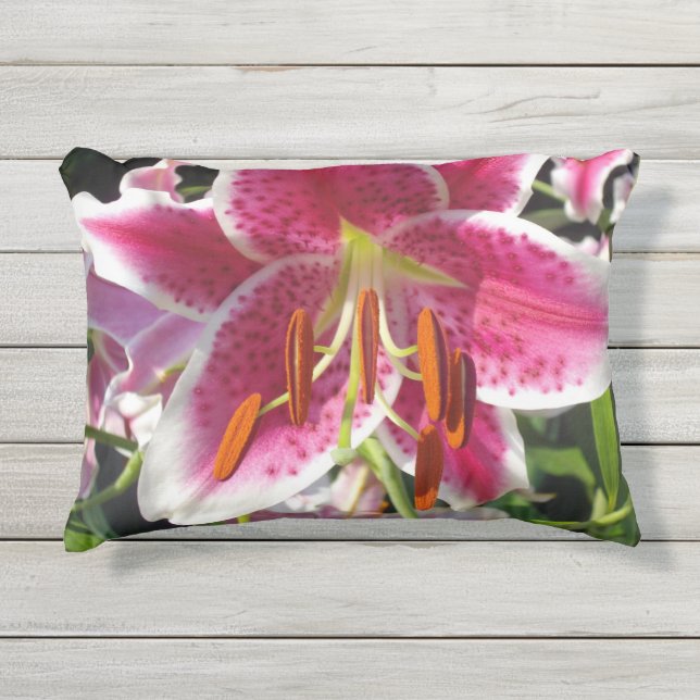 Klassische Lilie mit tropisch rosa Blume Kissen Für Draußen (Vorderseite)
