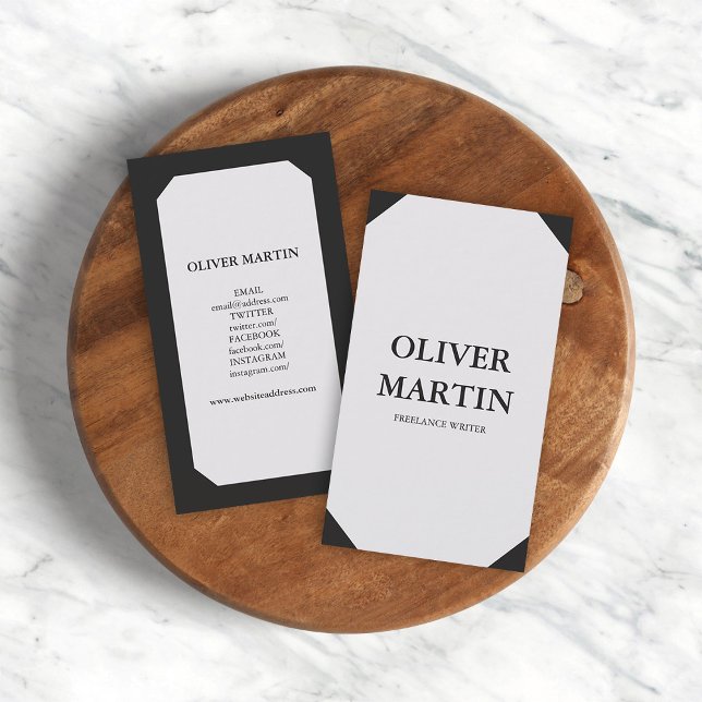 Klassische Minimalistische vertikale soziale Medie Visitenkarte (Von Creator hochgeladen)