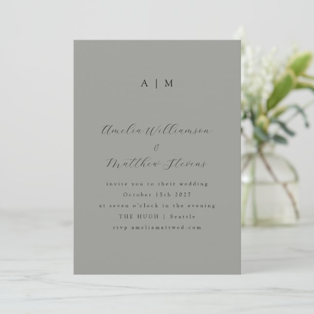 Klassische Monogram Gray and Black Script Wedding Einladung (Stehend Vorderseite)