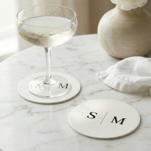 Klassische Monogramm-Hochzeit in Weiß Runder Pappuntersetzer