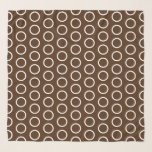 Klassische, raffinierte Kakao Brown White Tiled Ar Schal<br><div class="desc">Dieses schicke Design zeichnet sich durch die weißen,  gefliesten Ringe vor einem lebendigen,  reich an Kakaobraun Hintergrund aus.</div>