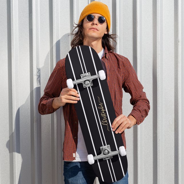 Klassische Schwarz-weiße Streifen Cooler Skater Mo Skateboard (Classic Black White Stripes Cool Skater Monogram Skateboard)