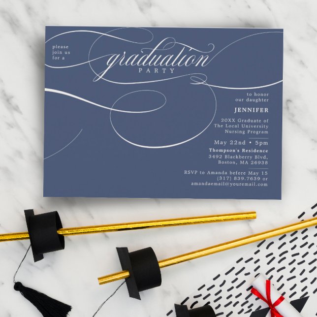 Klassische Script Blue & Beige Graduation Party Einladung (Von Creator hochgeladen)