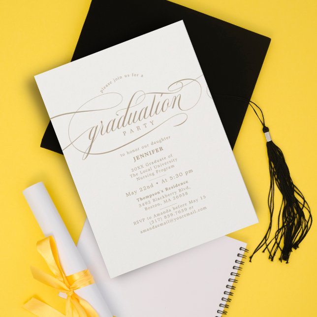 Klassische Script Light Beige & Gold Graduation Pa Einladung (Von Creator hochgeladen)