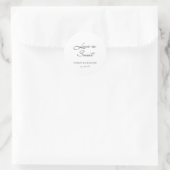 Klassische Script Minimal Calligraphy White Weddin Runder Aufkleber (Tasche)