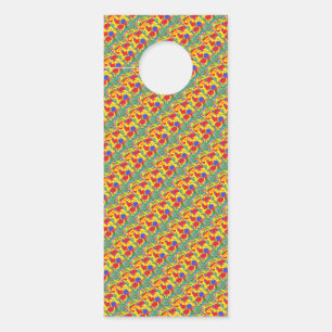 Klassische Tasse mit farbigem Hintergrund Türanhänger