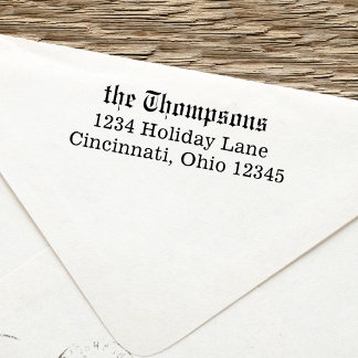 Klassische Typografie mit einfacher Rücksendeadres Permastempel