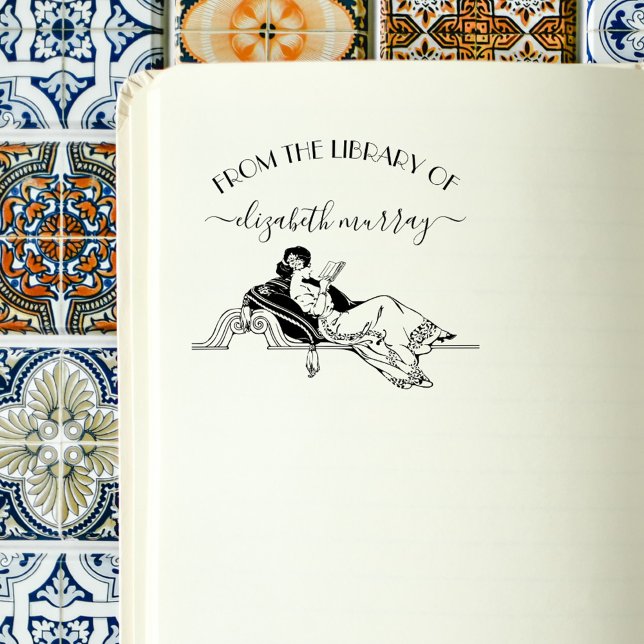 Klassische Vintage Leserinnen Permastempel (Classy Vintage Reading Woman Custom Book Self-inking Stamp. Elegant and feminine)
