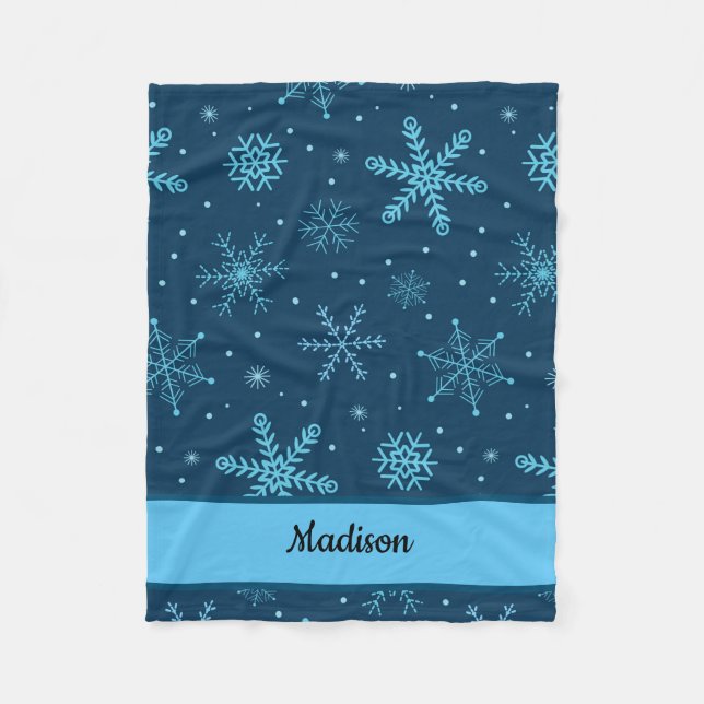 Klassische Weihnachtsschneeflocken auf Vliesenblau Fleecedecke (Vorderseite)