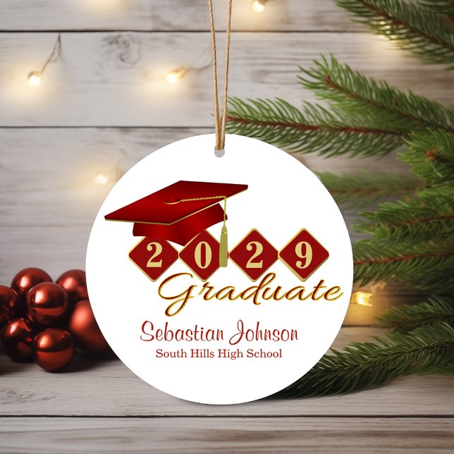 Klassischer Abschluss Rot und Gold Keramik Ornament (Classic Graduation Red and Gold Ceramic Ornament)