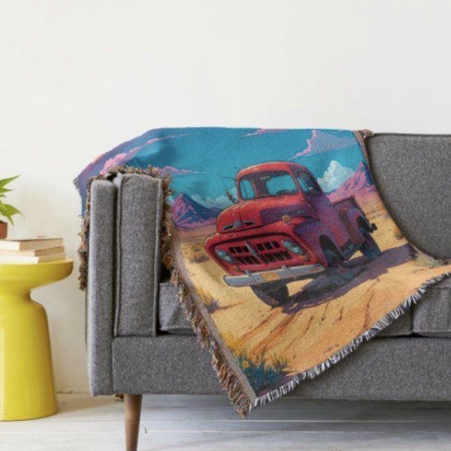 Klassischer amerikanischer Pickup  Decke (Retro Red Pickup Truck Desert Moon blanket - soft and colourful available  in 3 different sizes. )