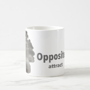 Klassischer Ausdruck der Tasse "Opposites Attract"