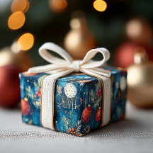 Klassischer blauer Weihnachtsschmuck & Stechpalmen