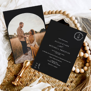 Klassischer, blumenschwarzer Monogramm Hochzeitsbo Einladung