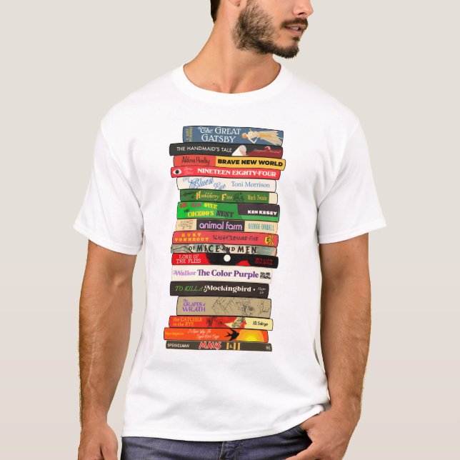 Klassischer Buchstapel T-Shirt (Vorderseite)