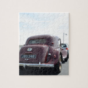 Klassischer Burgunder Citroen Puzzle
