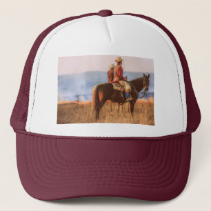 Klassischer Cowboy und Pferdepfanne Truckerkappe
