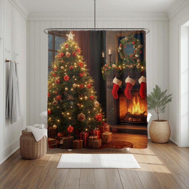 Klassischer gemütlicher Kamin & Weihnachtsbaum  Duschvorhang (Von Creator hochgeladen)