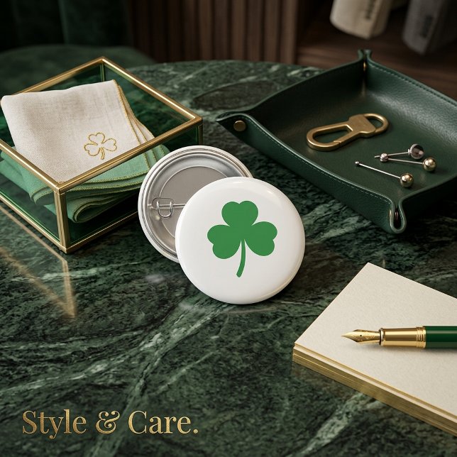 Klassischer Glücksklee-Rundbutton mit drei Blätter Button (Classic and Lucky Three Leaf Clover Round Button)