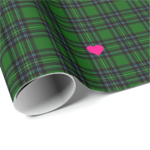 Klassischer Grüner Tartan Kariert rosa Herzakzent Geschenkpapier