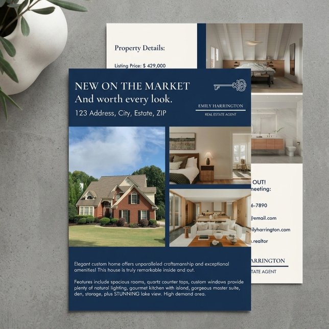 Klassischer Immobilienmakler der Navy Flyer (A house listing flyer on a gray desk.)