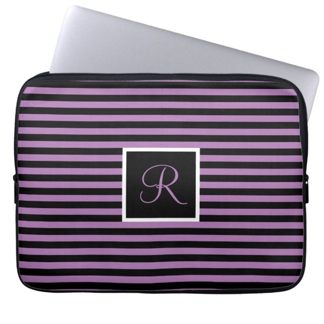 Klassischer Niedlicher Chic Initial Lila Black Str Laptopschutzhülle (Vorderseite)
