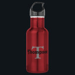Klassischer Personalisierter Name des Monogramms Trinkflasche<br><div class="desc">Klassischer Mit Monogramm Name,  Initial oder Ihr eigener Text,  Red Personalisiert Stainless Steel Water Flasche. Diese Vorlage macht es Ihnen leicht,  Ihren eigenen Text und Ihre eigene Farbe anzupassen.</div>