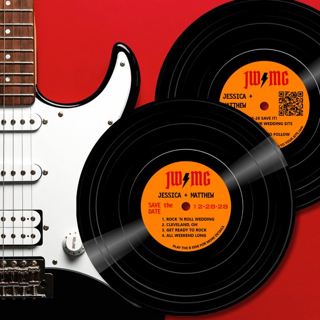 Klassischer Rock-Blitz-Monogramm-Schallplatte-Save Save The Date (Rock vinyl record album wedding Save the Date in orange and red with lightning bolt monogram.)