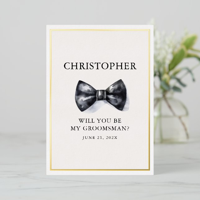 Klassischer Schwarz-Weiß-Bow-Krawatte-Trauzeuge Folieneinladung (Stehend vorne)