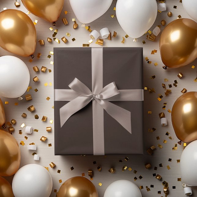 Klassischer Stapel: Dunkelbraune Papierrolle Geschenkpapier (Von Creator hochgeladen)