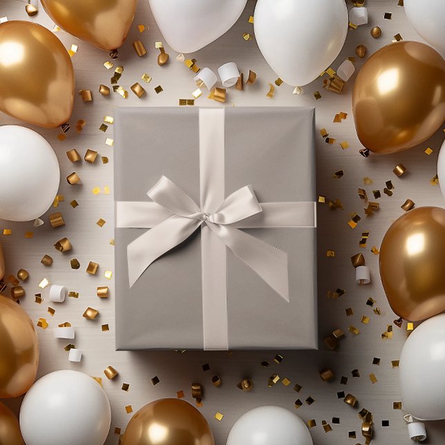 Klassischer Stapel: Taupe Beige Wrapping Paper Rol Geschenkpapier (Von Creator hochgeladen)