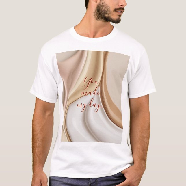 Klassischer T - Shirt in abstrakter Grafik (Vorderseite)