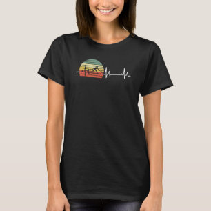 Klassischer Tennis-Herzschlag Vintage-Tennisspiele T-Shirt