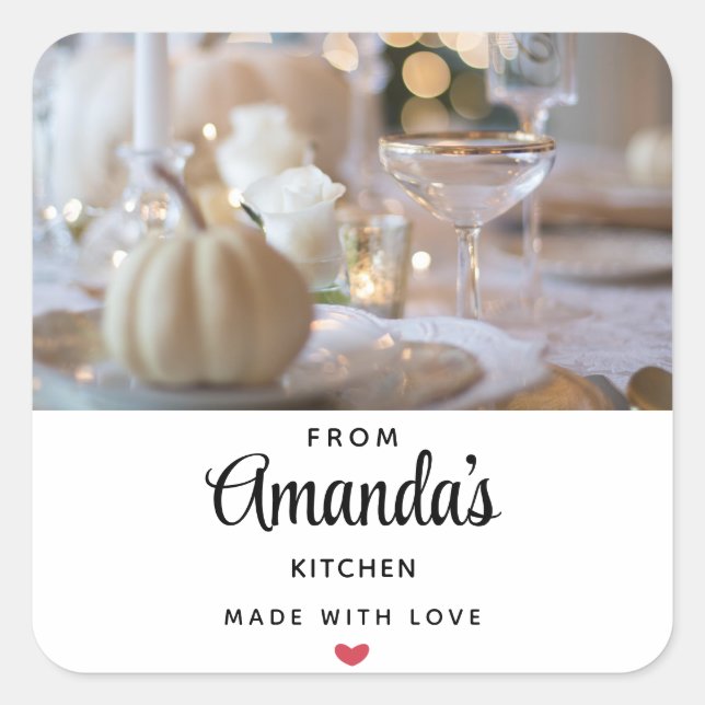 Klassischer Tisch mit Extravagantem Platz Küche Quadratischer Aufkleber (Vorderseite)