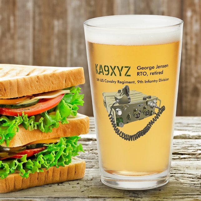 Klassischer tragbarer Transceiver AN/VRC-77 Glas (Von Creator hochgeladen)