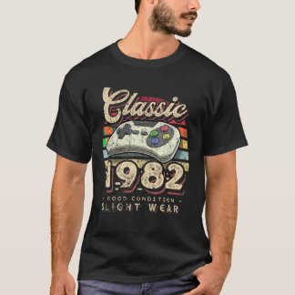 Klassischer Videospielkontro aus dem Jahr 1982 zum T-Shirt