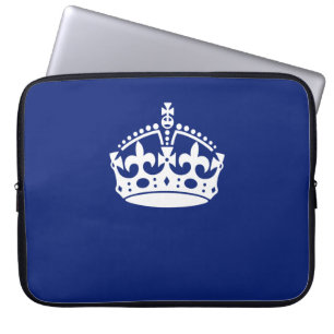 Klassisches Behieltest-Kronensymbol auf Navy Blue Laptopschutzhülle