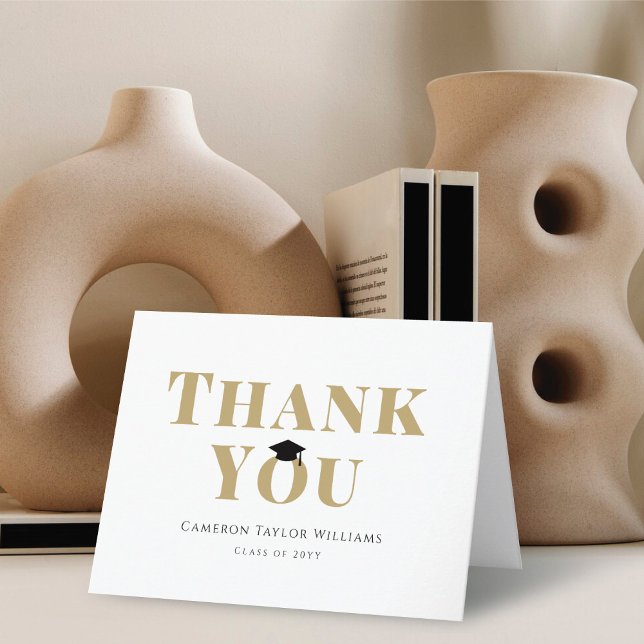 Klassisches Black Mortarboard Graduation Cap Foto Dankeskarte (Classic Black Mortar Board Graduation Cap Photo Folded Thank You Card @ www.zazzle.com/color_therapy)