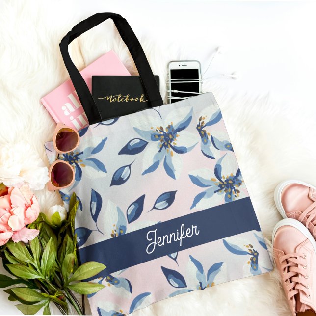 Klassisches blaues Blumenmuster Trend  (Von Creator hochgeladen)