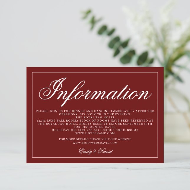 Klassisches Burgundy Simple Wedding Begleitkarte (Stehend Vorderseite)