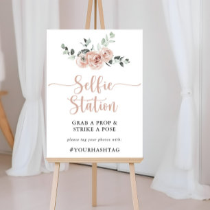 Klassisches Dusty Pink Rosen Blumen Selfie-Station Poster