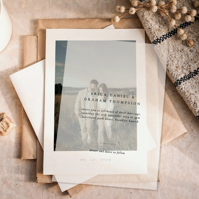 Klassisches formelles Hochzeitsfoto (Von Creator hochgeladen)