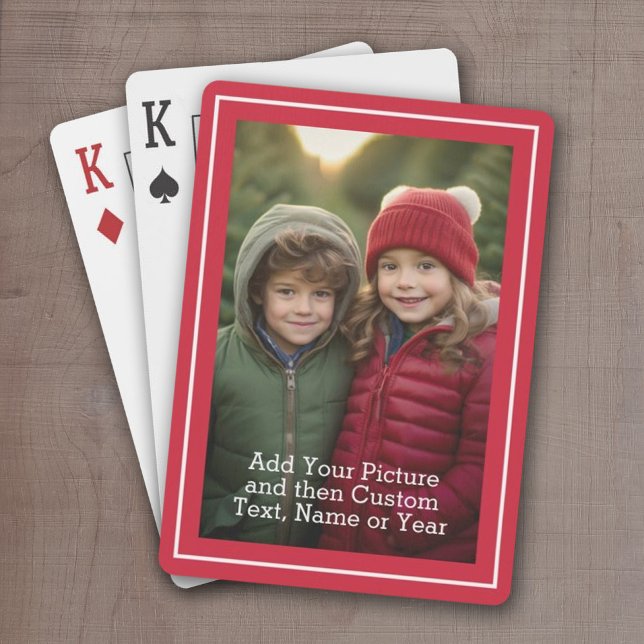 Klassisches Foto und Text mit roter Grenze Spielkarten (Add a Photo and Text to This Classic Set of Custom Playing Cards)