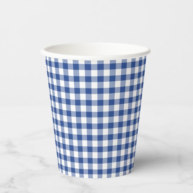 Klassisches Gingham True Blue Pappbecher (Vorderseite)