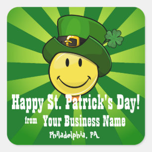 Klassisches glückliches Gesicht mit einem irische Quadratischer Aufkleber