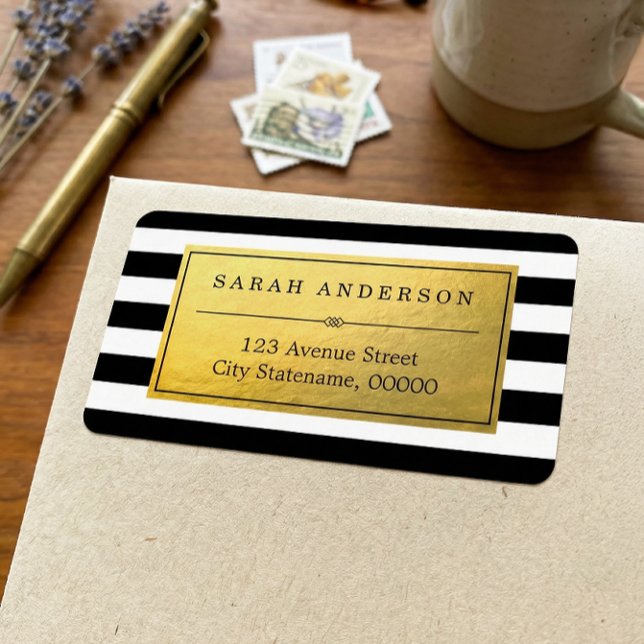 Klassisches Goldlabel und Schwarz-weiße Streifen Adressaufkleber (Von Creator hochgeladen)