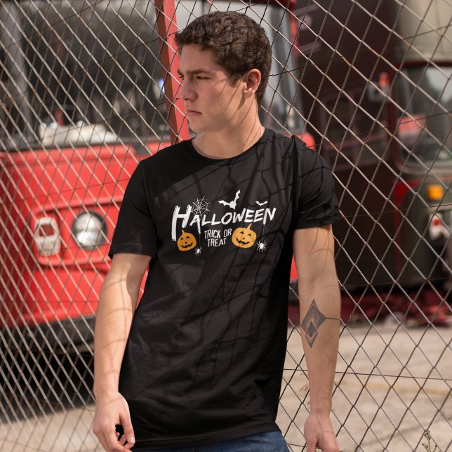 Klassisches Halloween: Trick oder Treat Tri-Blend Shirt (Von Creator hochgeladen)