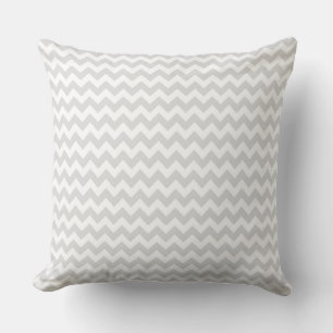 Klassisches Hellgrau Weiß Dünn#2 Chevron Zig-Zag-M Kissen