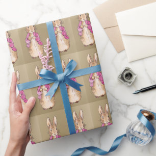 Klassisches Kaninchen in rosa Jacke Geschenkpapier
